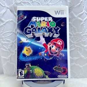 Nintendo Wii Super Mario Galaxy Video Game